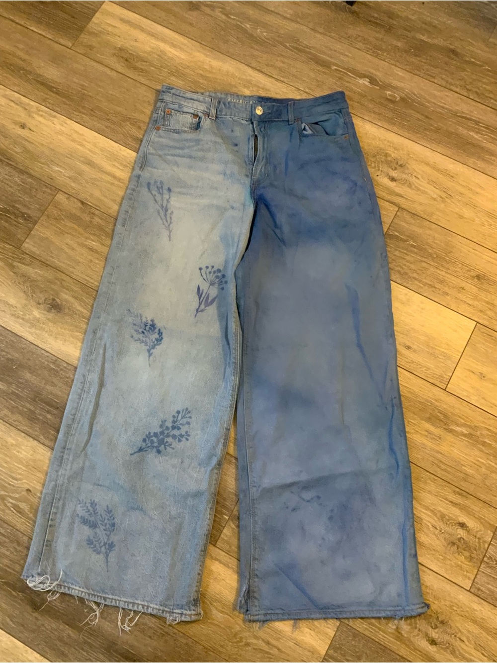 American Eagle Outfitters Light Blue Washed Denim Jeans